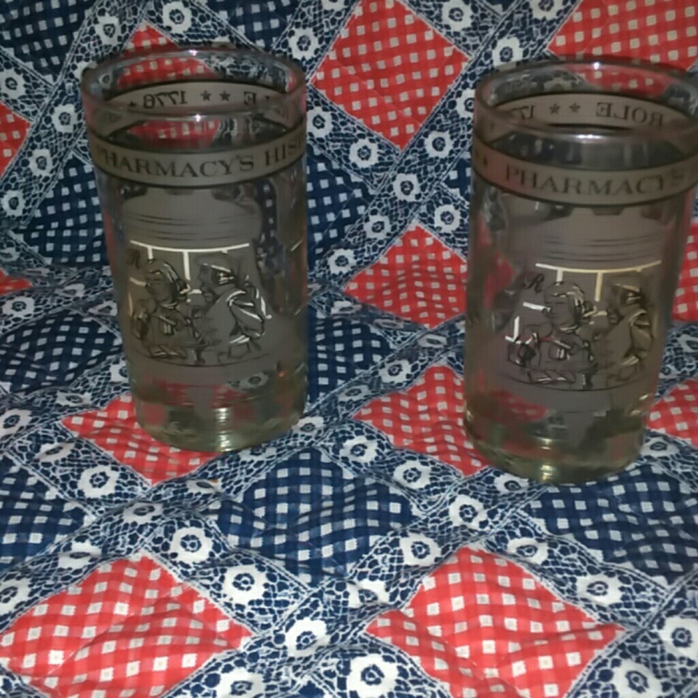 2VINTAGE 1776-1976 PHARMACY HISTORIC GLASSES.